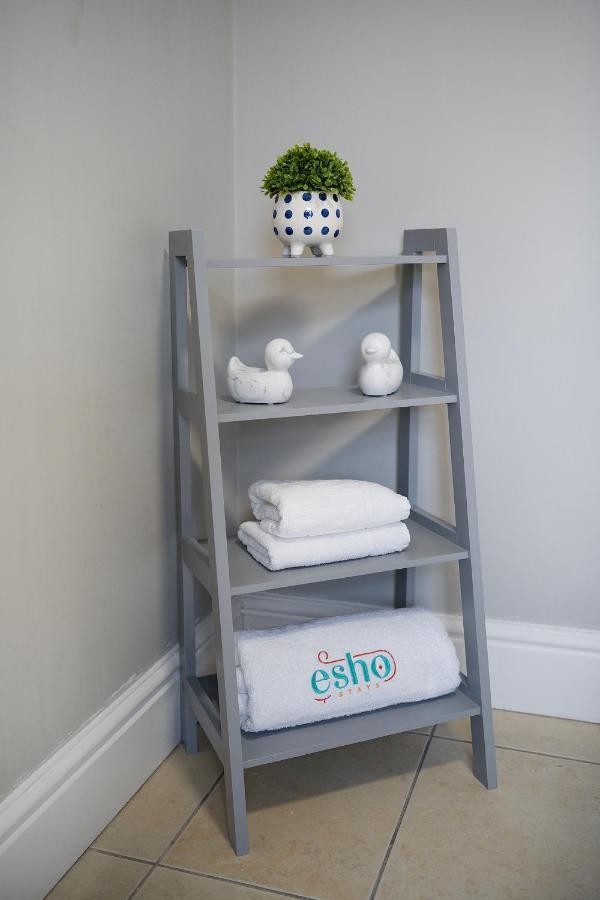 1 Bed House, Free Parking, 15 Minutes From Cheltenham Races Gloucester Exteriér fotografie
