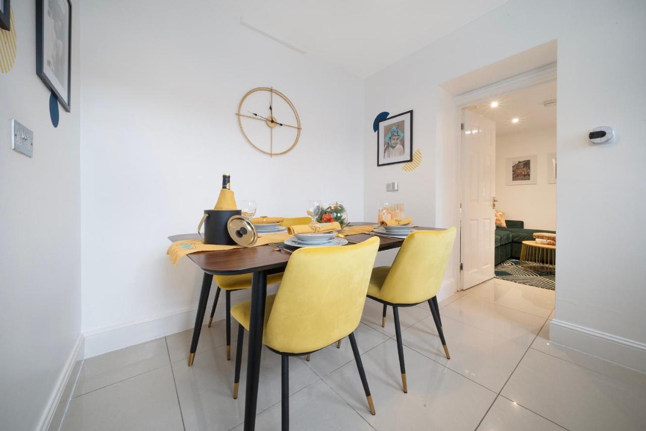 1 Bed House, Free Parking, 15 Minutes From Cheltenham Races Gloucester Exteriér fotografie